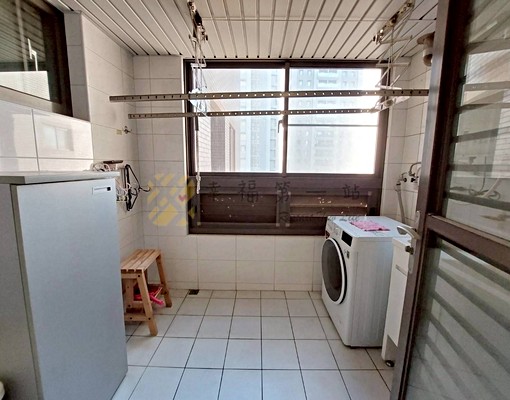 高質感社區.歡迎鑑賞✔️百萬裝潢戶.無限棟距✔️雙平面車位 - Image 3