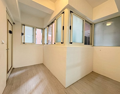 大墩國中小三房車位露臺戶，可租補入戶籍，租金含管理費，價可議 - Image 5