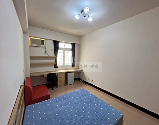 金山街後段採光佳室內機車位小資電梯套房 - Image 3