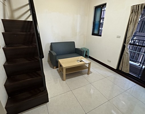 北商套房-獨陽台洗衣機-採光佳- - Image 8