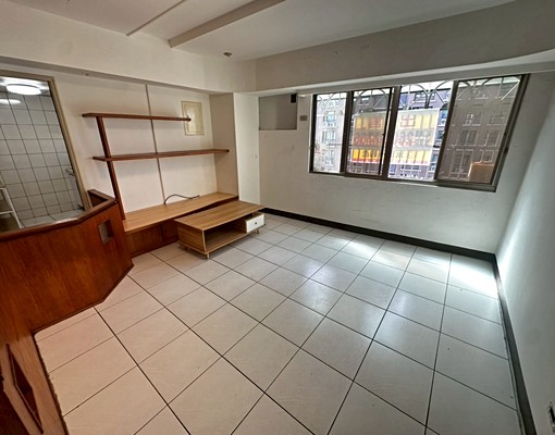 樹林大安路邊間四房~可入戶籍!可租補!誠找單純小家庭入住 - Image 1