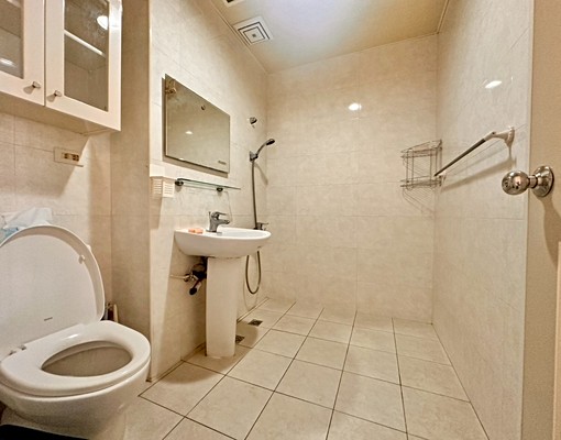 學區旁~附車位/冷氣/傢俱/家電 - Image 8