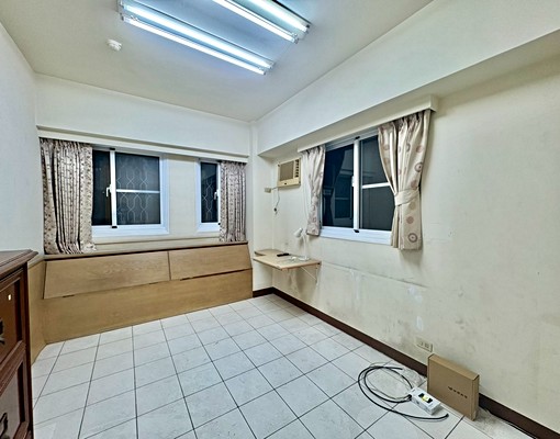 獨家出租🏠【四維國小/復華高中】世紀雙星大廈四房大空間 - Image 12