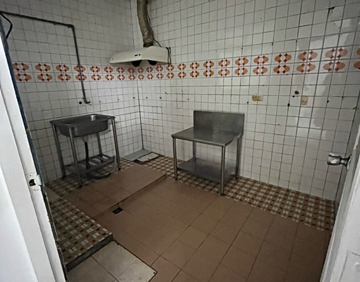 影片為現況-近金龍市場公寓3樓大空間- - Image 3