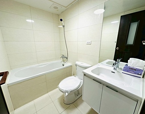 重劃區高樓河景大三房車~租金含管理費與車位 - Image 11