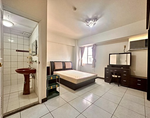 803市場旁~4房~附5台冷氣/傢俱/家電 - Image 12