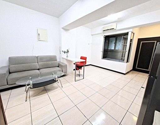 捷運正1房1廳☆有廚房✨電梯管理員&車位 - Image 1