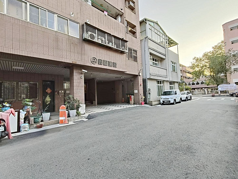 可租補✨可戶籍✨陳平學區三房平車✨台水台電 - Image 1