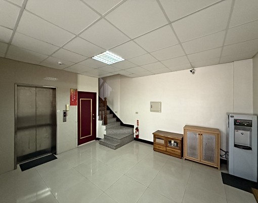 【小資首選】民享街近園區&清交大電梯大樓採光佳獨立套房出租 - Image 9