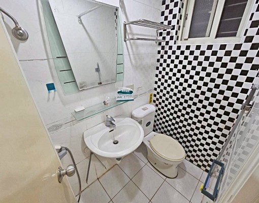 永安市場😍免爬梯對外窗採光通風!捷運機能環境乾淨! - Image 7