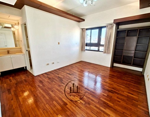 西區超大坪數🔥更衣室🔥系統櫃3+1房🔥含車位租補戶籍 - Image 6