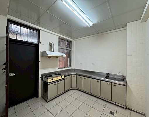 勤益科大豐年社區角間大面寬可停多車日式別墅 - Image 6