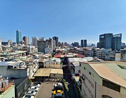 政緯推|向上市場旁美術館附近 - Image 2