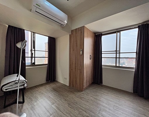 捷運站旁可租補正1房1廳含管家俱電全配一咖皮箱直接住 - Image 6