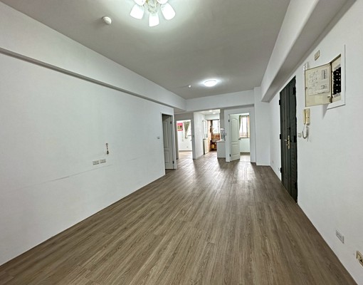 媛媛推薦✨龍安商圈三房車租金含管理費✨宏國真愛 - Image 3