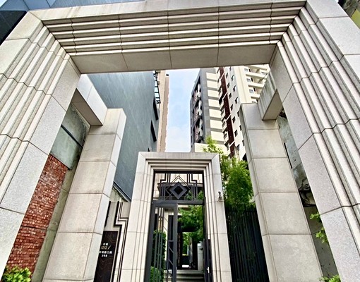 溫馨奢華🔥傢俱全配✅高樓層景觀戶✨市場最低價💯 - Image 14