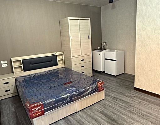 銀河大帝國後面全新套房 - Image 1