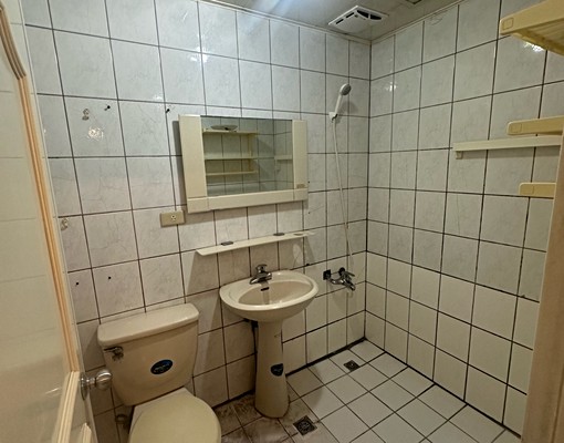 逢甲大學旁漂亮三房 - Image 6