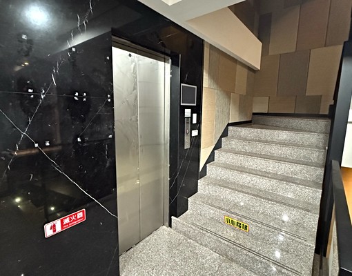 板橋電梯2樓便宜店面 - Image 14