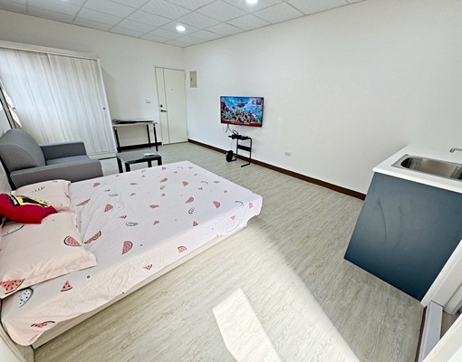 全新鳳山陽台大套房,雙面採光通風佳,可租補 - Image 3