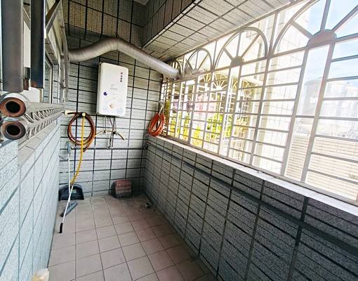 高鐵站溫馨2房,生活便利佳,可租補 - Image 13