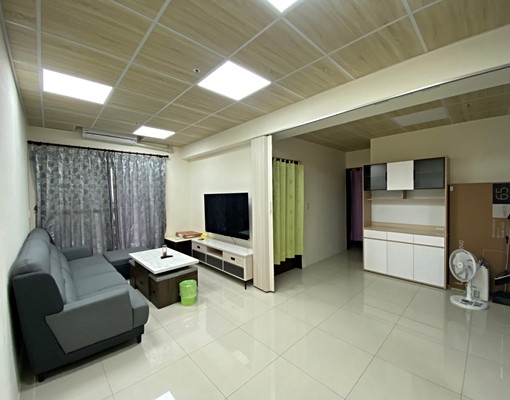 高樓景觀宅★2+1房★租金含管理費平面車位★可申請租金補貼 - Image 1