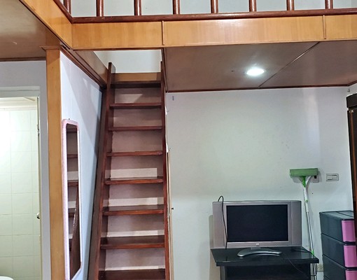 漢口路曉明女中旁樓中樓獨洗獨曬可租補 - Image 5