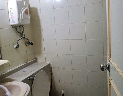 漢口路曉明女中旁樓中樓獨洗獨曬可租補 - Image 6