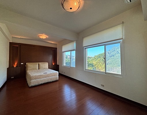 專任湖濱社區花園五大房車庫別墅 - Image 11