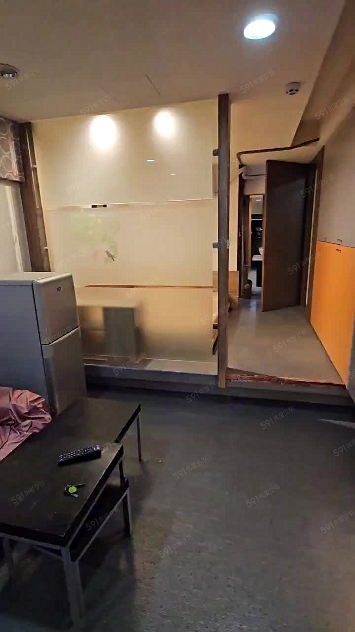 保建路/採光通風佳/家具家電全/獨洗/大使用空間 - Image 1