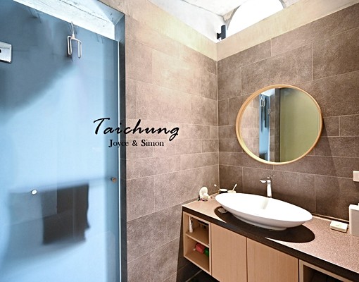 單元二近公益路.臨路8米大面寬別墅.可停2~4車 - Image 14