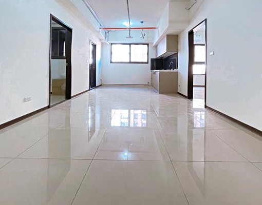 城中大璽~全新未住可租補2房車~興仁夜市 - Image 1