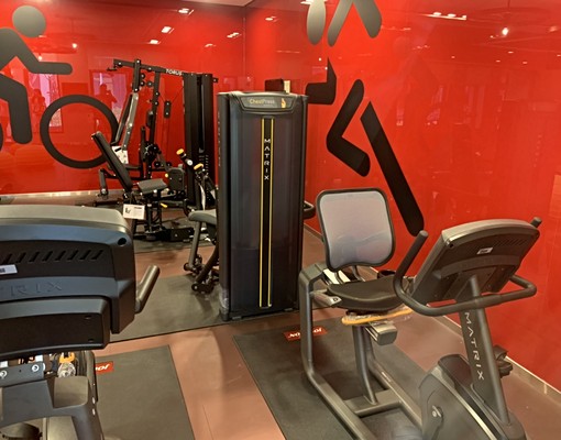 遠六美三房車全配俗租洽吳原誌 - Image 14