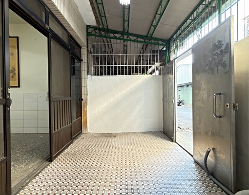 ~潭子~整棟透天~便宜出租~ - Image 4