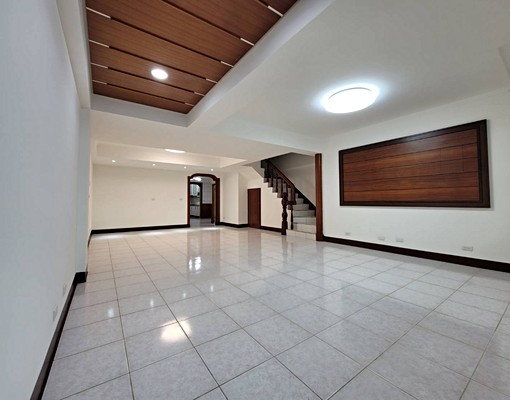 ★煒☆林口長庚1+2樓住辦~有庭院好停車 - Image 1