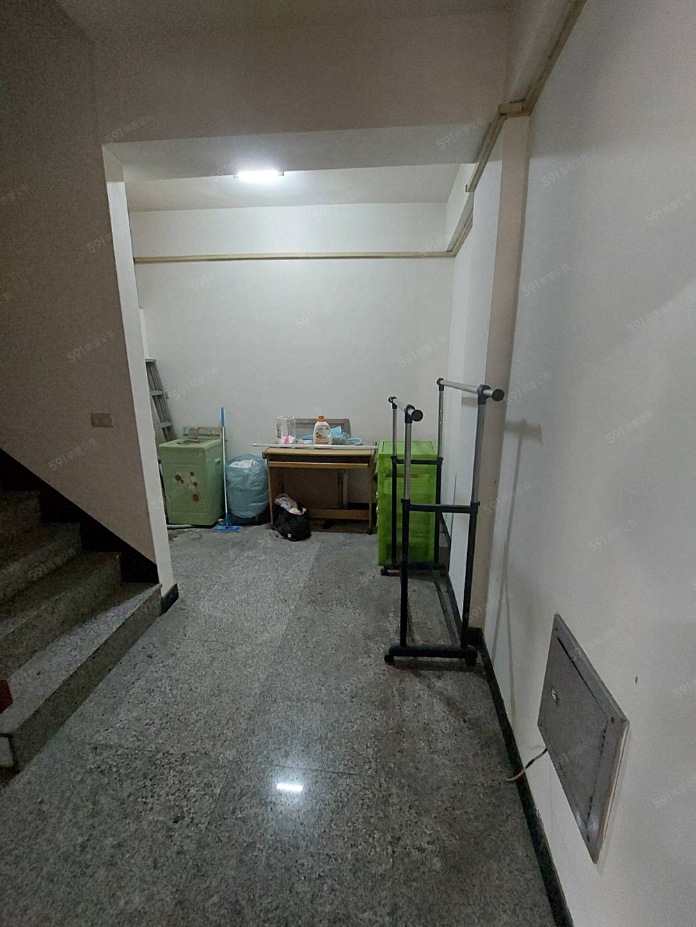 走道,可晾衣服,屬個人獨立空間