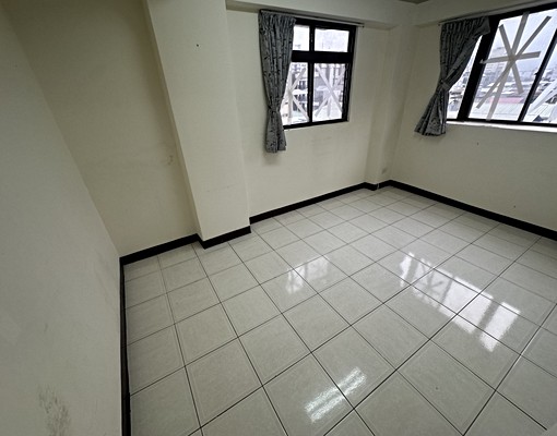 捷運大坪林【稀有5房2衛】有電梯★車位洽★採光佳 - Image 9