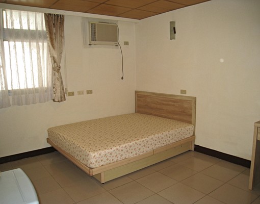 近新埔捷運站第1出口 - Image 1