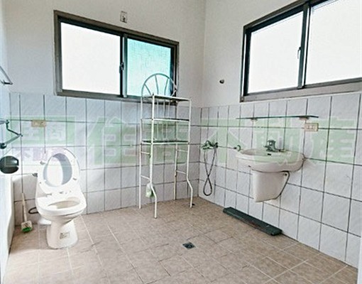 🏠竹南整棟大地坪透天出租|可當員工宿舍超方便! - Image 5