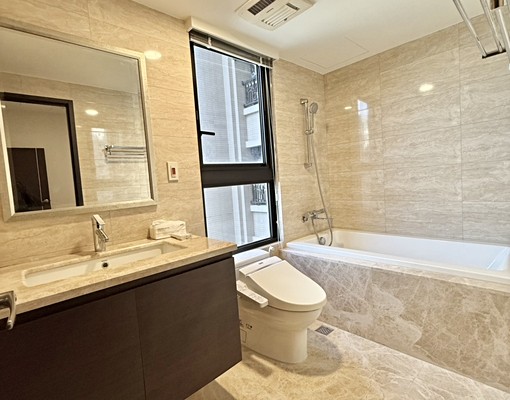 租-好市多旁,東方明珠,可租補報稅戶籍採光視野超大兩房 - Image 5