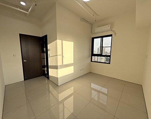 高鐵旁*鑫悅2+1房兩衛浴+平面車位(可租補) - Image 5