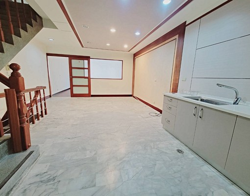 金鼎/鼎新大地坪透天5樓店面 - Image 13