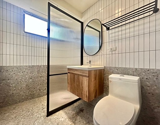 市中心!全新整理*精美!電梯套房 - Image 5