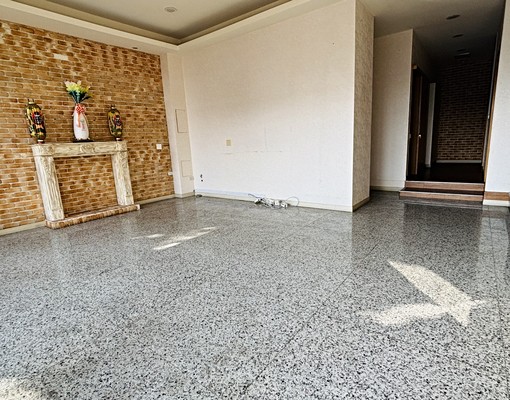 亞灣夢時代八米六面寬1+夾+平車大坪數店住 - Image 6