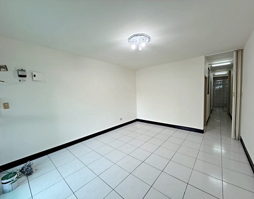 近幸福路宏泰市場|兩房空間好規劃|大露台好運用 - Image 4