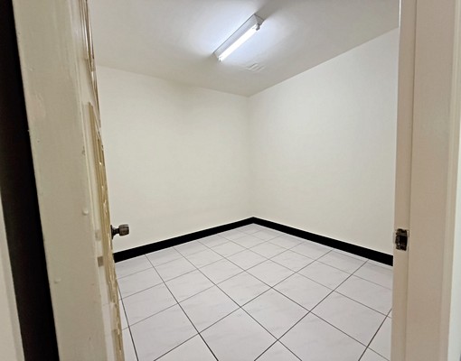 近幸福路宏泰市場|兩房空間好規劃|大露台好運用 - Image 6