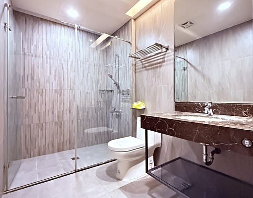 高鐵商圈質感景觀超美4房平車 - Image 14