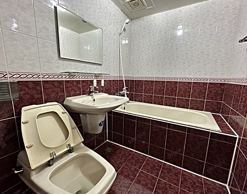 可租補也含管理費,安平五期大空間四房+平車 - Image 2