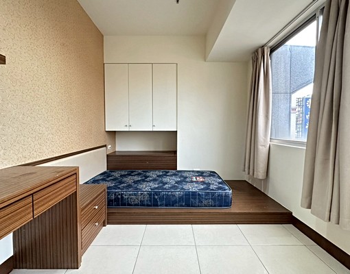 租｜亞灣4房車｜捷運輕軌夢時代旁 - Image 3