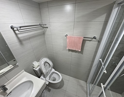 幸福成超俗兩房車全配出租歡迎租補洽吳原誌 - Image 4